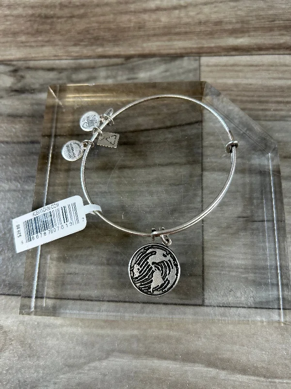 stretchable silver chain bracelet-Bracelet Charm Alex And Ani