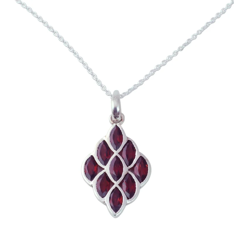 handmade gemstone pendant necklace-Handmade Sterling Silver 'Radiant Honeycomb' Garnet Necklace (India)