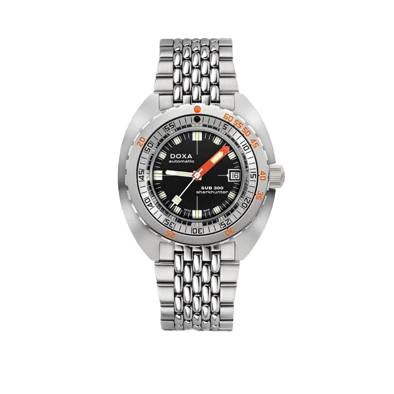 men’s watches with large display for outdoor activities and readability-DOXA SUB 300 Sharkhunter, stainless steel bracelet