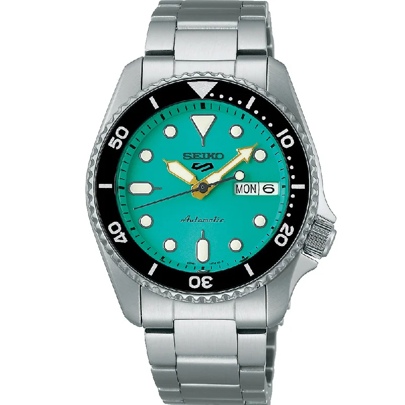 fitness tracking watches with GPS and heart rate sensor-Seiko 5 SRPK33K Sports SKX Series